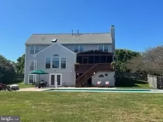 Exterior - 19707 Selby Ave, Poolesville, MD 20837 photo 6 of 21