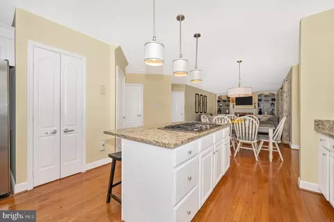 Kitchen - 19707 Selby Ave, Poolesville, MD 20837 photo 3 of 6