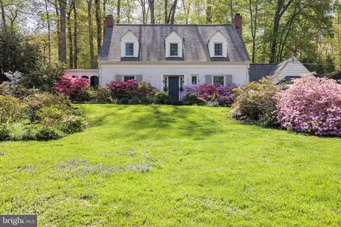 8511 Burning Tree Rd, Bethesda, MD 20817