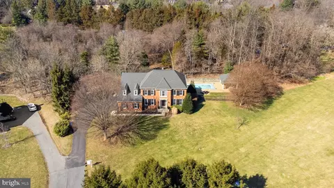 17434 Avenleigh Dr, Ashton, MD 20861