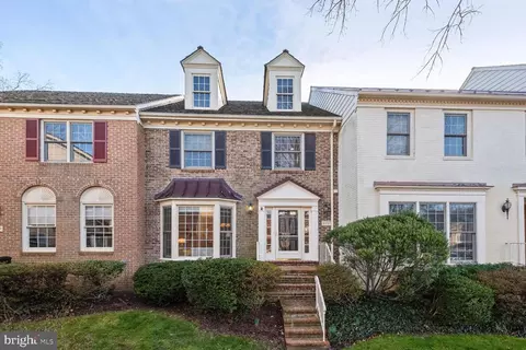 10757 Brewer House Rd, Rockville, MD 20852