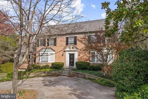 5305 Cardinal Ct, Bethesda, MD 20816