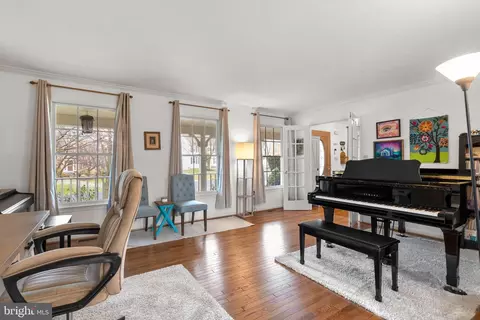 Living - 4208 Thorncroft Ter, Olney, MD 20832 photo 1 of 9