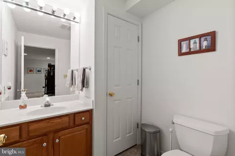 Bath - 4208 Thorncroft Ter, Olney, MD 20832 photo 5 of 5