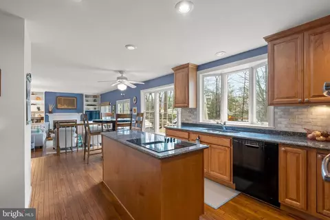 Kitchen - 4208 Thorncroft Ter, Olney, MD 20832 photo 1 of 5