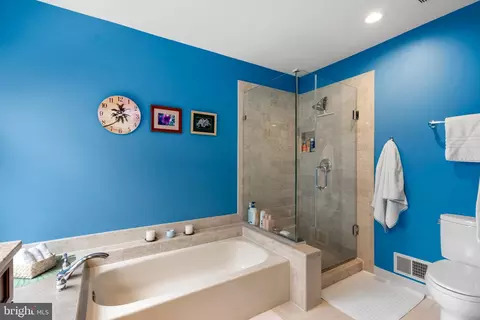 Bath - 4208 Thorncroft Ter, Olney, MD 20832 photo 3 of 5