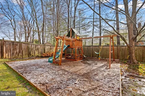 Exterior - 4208 Thorncroft Ter, Olney, MD 20832 photo 10 of 13
