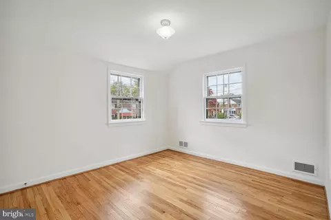 209 Baden St, Silver Spring, MD 20901 photo 9