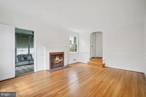 209 Baden St, Silver Spring, MD 20901 photo 3
