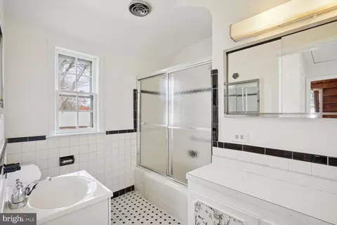 209 Baden St, Silver Spring, MD 20901 photo 12