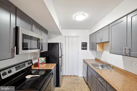 2407 Normandy Square Pl #A, Silver Spring, MD 20906 photo 3