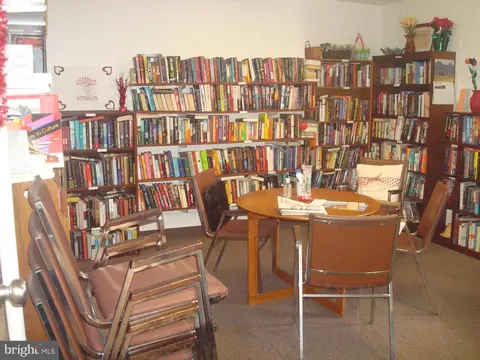 Dining - 2921 N Leisure World Blvd #1-314, Silver Spring, MD 20906 photo 1 of 4
