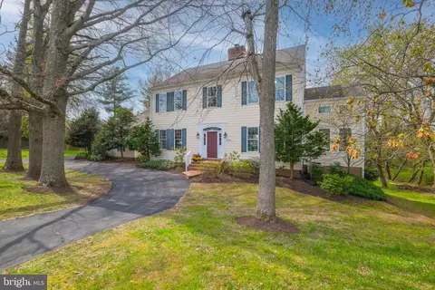 15224 Jones Ln, Gaithersburg, MD 20878