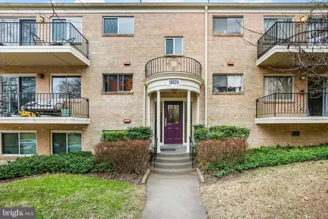 10624 Montrose Ave #104, Bethesda, MD 20814