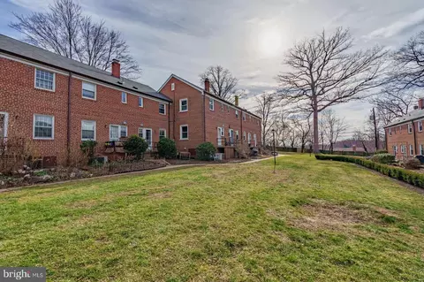 Exterior - 1764 E West Hwy, Silver Spring, MD 20910 photo 3 of 5