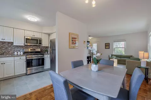 Dining - 1764 E West Hwy, Silver Spring, MD 20910 photo 3 of 4