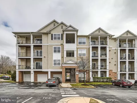 13500 Derry Glen Ct #301, Germantown, MD 20874