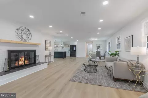 15801 Norman Dr, North Potomac, MD 20878