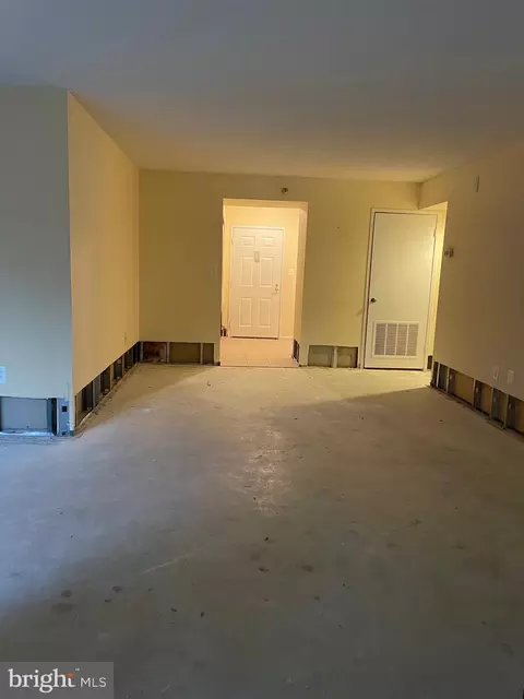 15101 Interlachen Dr #1-111, Silver Spring, MD 20906 photo 9