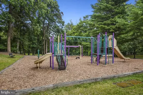 View/Area - 24 Wilcox Ct, Silver Spring, MD 20906 photo 2 of 9