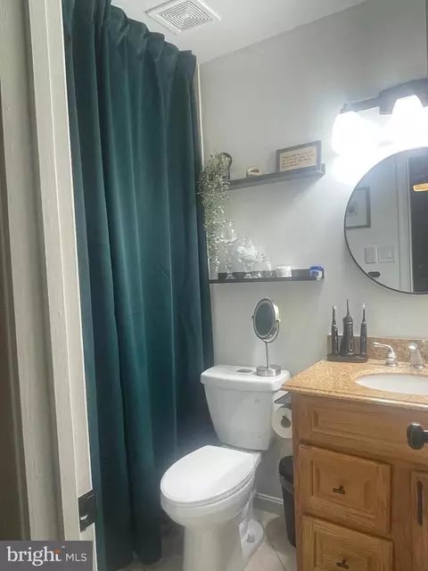Bath - 24 Wilcox Ct, Silver Spring, MD 20906 photo 3 of 3