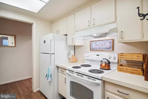 Kitchen - 3322 Chiswick Ct #61-2H, Silver Spring, MD 20906 photo 1 of 2