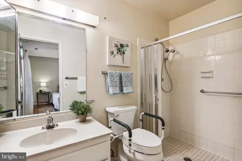 Bath - 1 Pimlico Ct #12-B, Silver Spring, MD 20906 photo 1 of 3