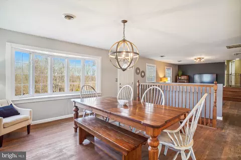 Dining - 11250 Kingstead Rd, Damascus, MD 20872 photo 3 of 8
