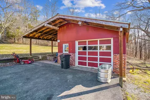 Exterior - 11250 Kingstead Rd, Damascus, MD 20872 photo 6 of 14