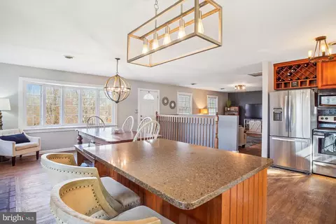 Dining - 11250 Kingstead Rd, Damascus, MD 20872 photo 5 of 8