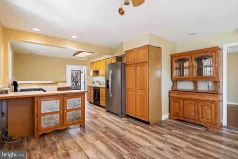 Kitchen - 4510 Sigsbee Rd, Silver Spring, MD 20906 photo 2 of 5