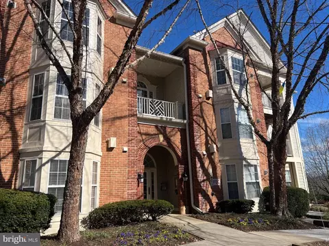 13401 Fountain Club Dr #14303, Germantown, MD 20874