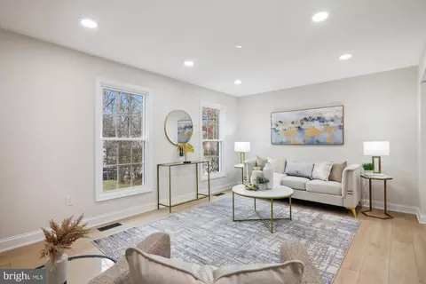 Living - 2 Fallswood Ct, Potomac, MD 20854 photo 1 of 5