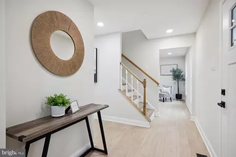 Entry Way - 2 Fallswood Ct, Potomac, MD 20854 photo 1 of 2