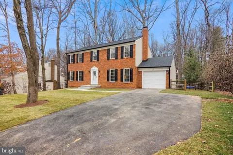 Exterior - 2 Fallswood Ct, Potomac, MD 20854 photo 3 of 8