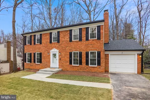 Exterior - 2 Fallswood Ct, Potomac, MD 20854 photo 2 of 8