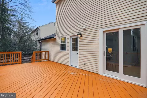 Exterior - 2 Fallswood Ct, Potomac, MD 20854 photo 6 of 8