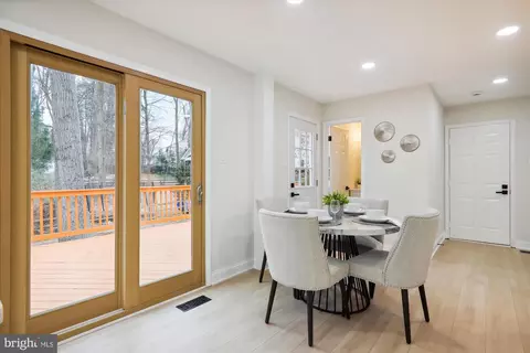 Dining - 2 Fallswood Ct, Potomac, MD 20854 photo 2 of 3