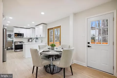 Dining - 2 Fallswood Ct, Potomac, MD 20854 photo 3 of 3