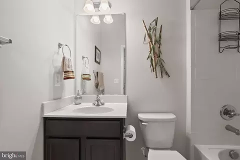 Bath - 15713 Steamboat Way, Silver Spring, MD 20906 photo 5 of 5