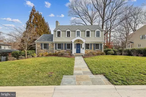 5017 Scarsdale Rd, Bethesda, MD 20816
