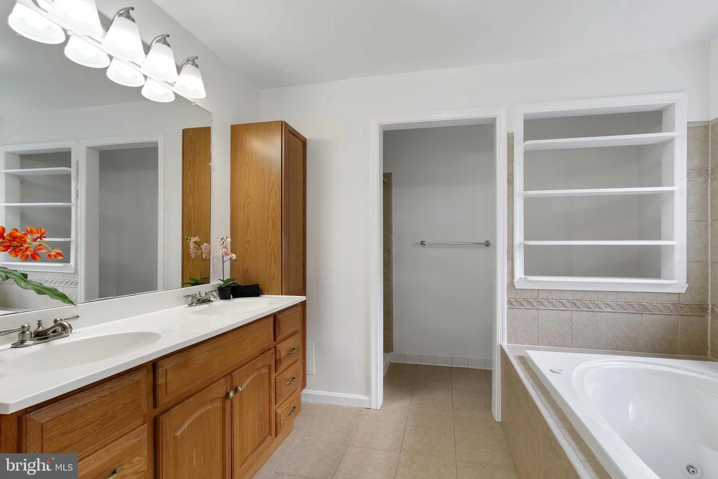 Bath - 43 Oswego Ave, Silver Spring, MD 20910 photo 2 of 5