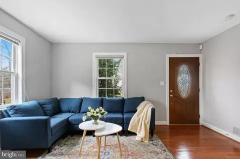 Living - 43 Oswego Ave, Silver Spring, MD 20910 photo 2 of 3
