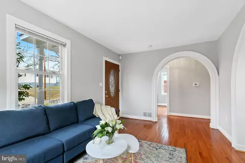 Living - 43 Oswego Ave, Silver Spring, MD 20910 photo 3 of 3