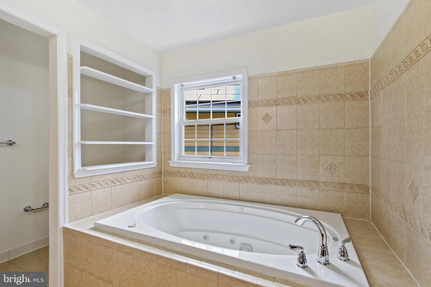 Bath - 43 Oswego Ave, Silver Spring, MD 20910 photo 3 of 5