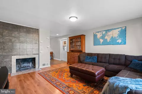 Living - 12908 Estelle Rd, Silver Spring, MD 20906 photo 3 of 4