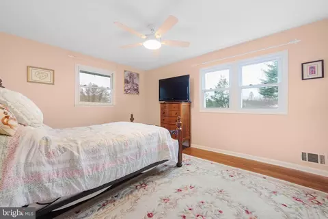 Bedroom - 15300 Beaufort Pl, Silver Spring, MD 20905 photo 3 of 6