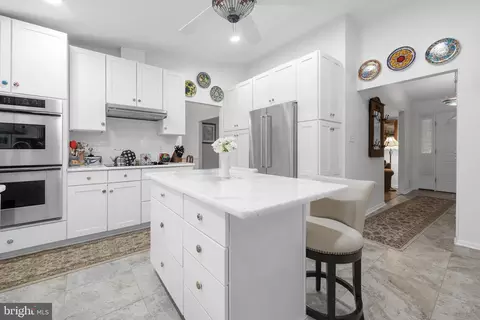 Kitchen - 15300 Beaufort Pl, Silver Spring, MD 20905 photo 4 of 5