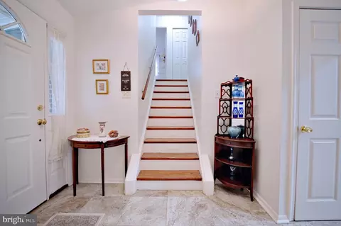 Entry Way - 15300 Beaufort Pl, Silver Spring, MD 20905 photo 2 of 3