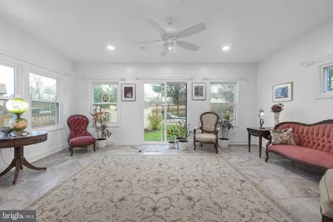 Living - 15300 Beaufort Pl, Silver Spring, MD 20905 photo 8 of 9